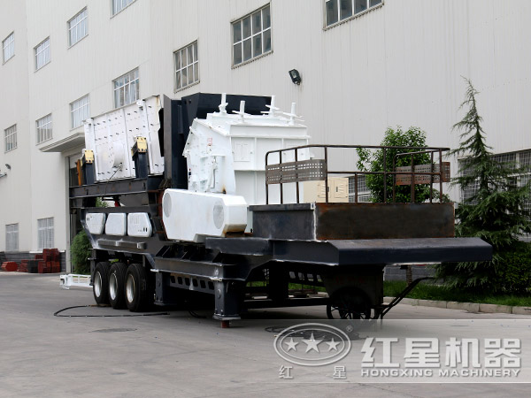 �ƶ�����վʵ��