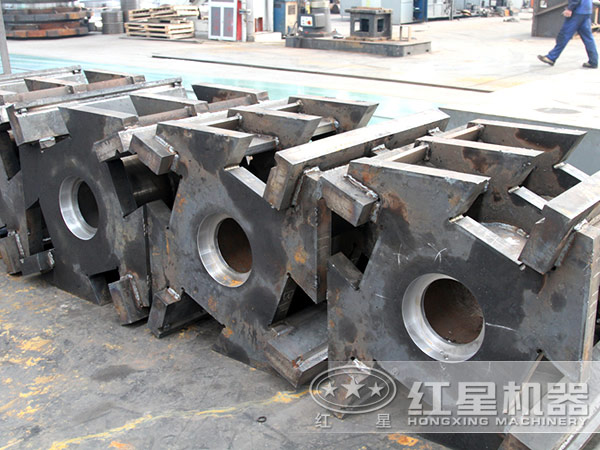 ú��ʽ��������ʵ��