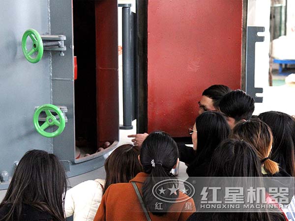 ʯͷĥ�ۻ��û��ι۳���