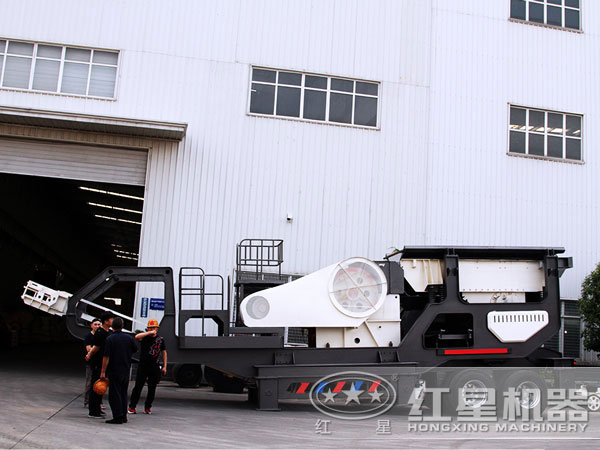 С�ͳ�����ʯ������չʾ