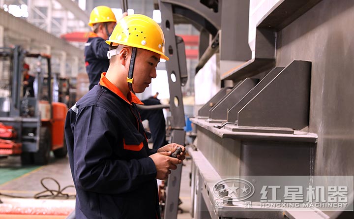 ����ʽ��ɰ���豸��עÿһ��ϸ�ڣ����������ͻ����ڴ�