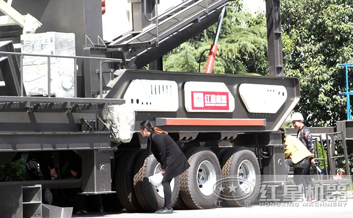 �׻�羺����ʽ��ɰ���豸�ͻ�������ιۣ������Żݶ�