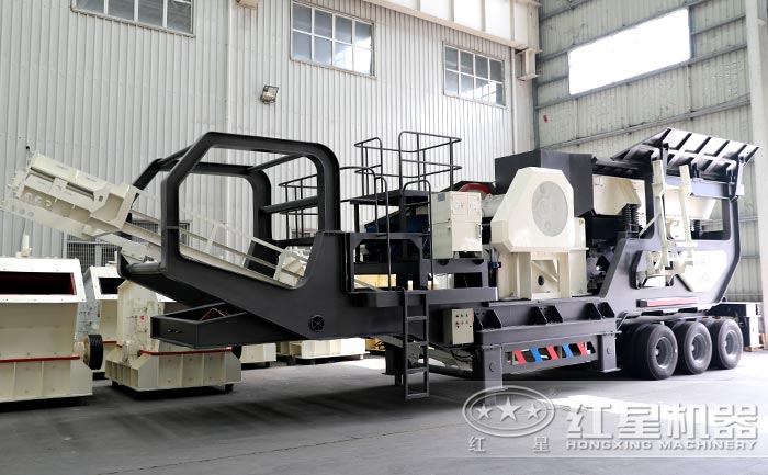 �׻�羺�ƶ�ʽʯ��������豸ʵ��