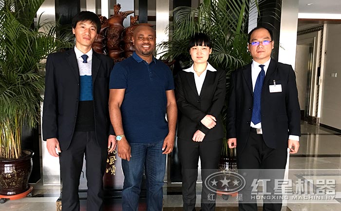 �ƶ�ʽ����ʯ��ɰ��е�û��ι��׻�羺����