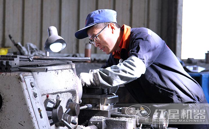 �׻�羺����רע�ڻ�������ϸ��