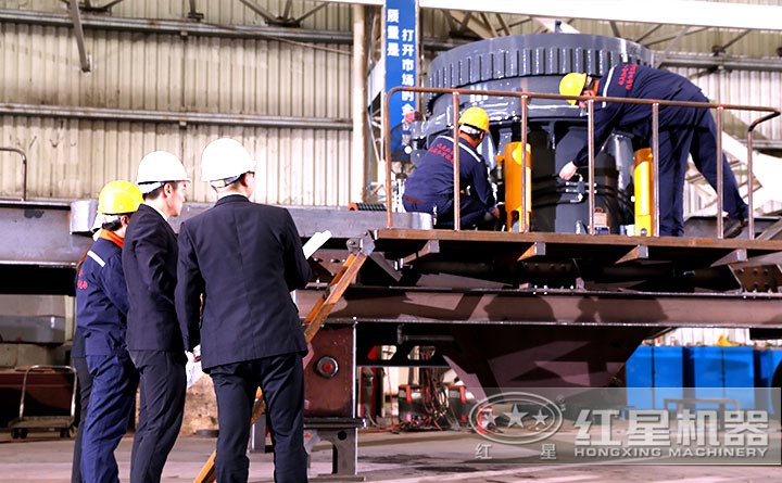 �׻�羺����ʽ��ɰ���豸����һ��