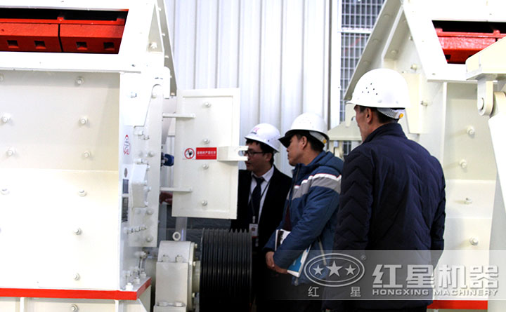 �û����׻�羺��ʯ���豸�������죬��������Ϊ�佲���豸����