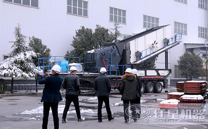 �û������׻�羺�������ƶ�����վ�豸����