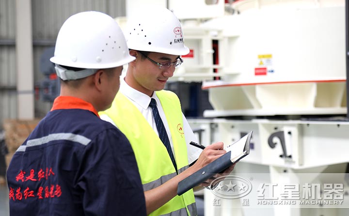 �׻�羺����ʦ���ÿһ̨�������Բд�Ʒ��0������