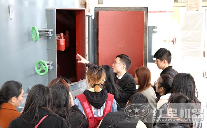 �ͻ������ι�