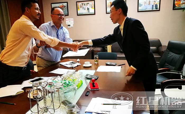 �׻�羺�ͻ������ιۿ��죬ǩԼ�ֳ�