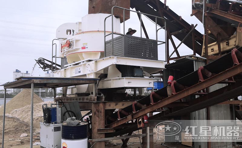 ���ʹ�ʯͷ�豸��װ��